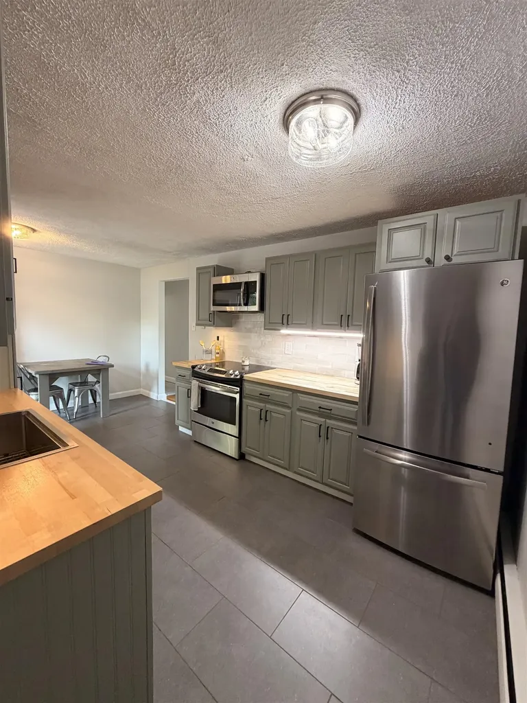 41 Laura Lane Keene NH 03431