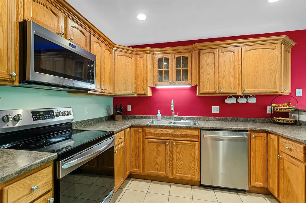 31 Cabernet Drive Concord NH 03303