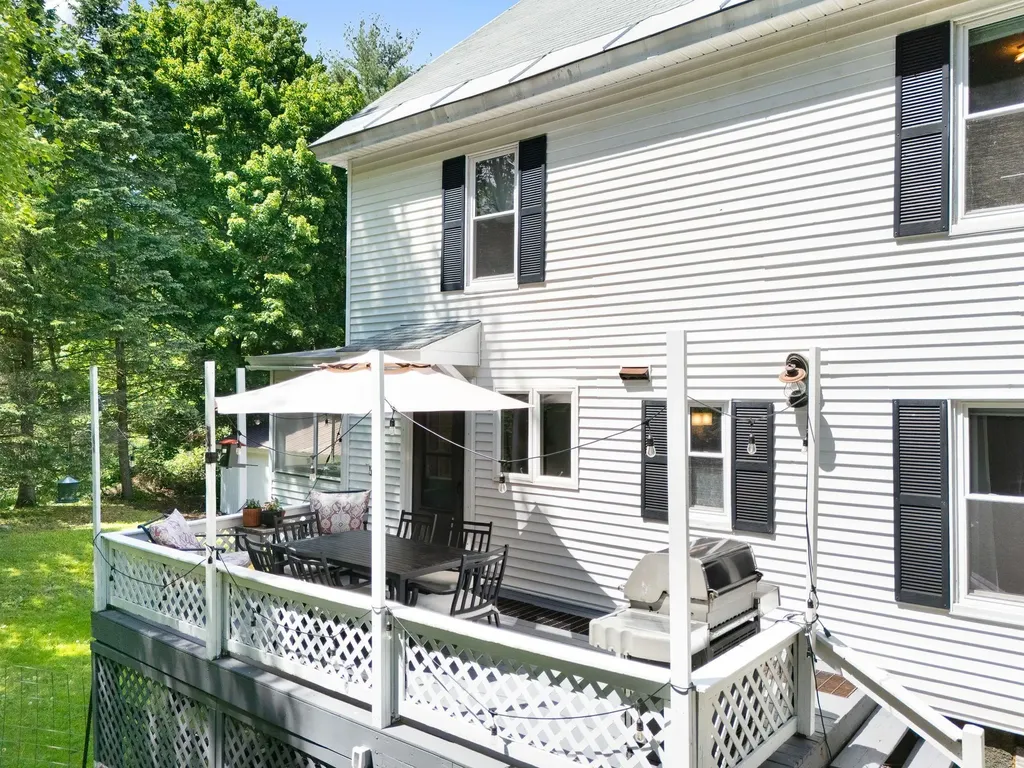 39 Locust Street Brattleboro VT 05301