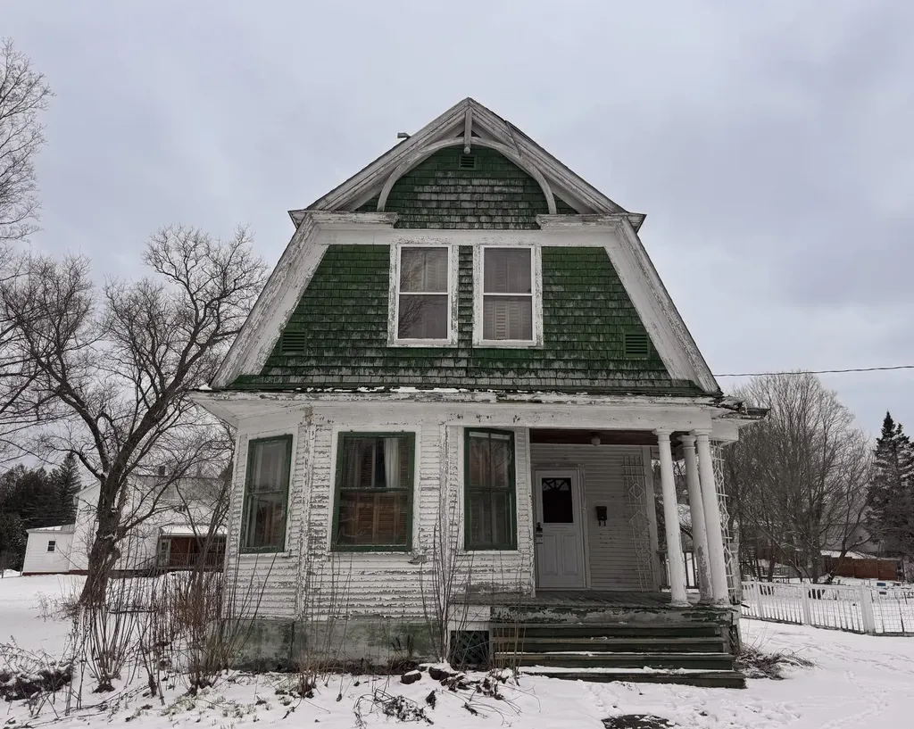 29 Dewey Street Richford VT 05476