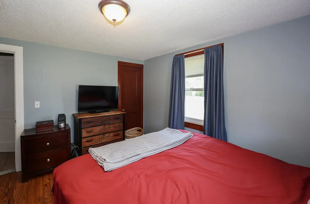 419 Cohas Avenue Manchester NH 03109