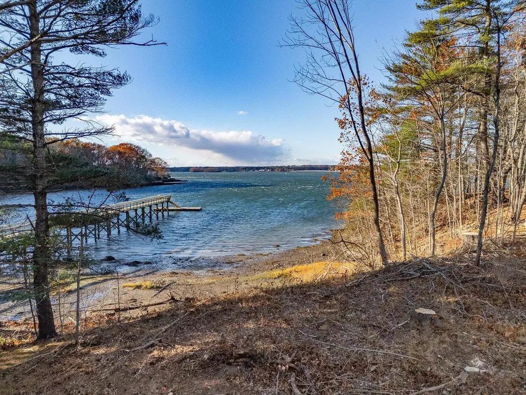 82 Shipwright Way Newington NH 03801
