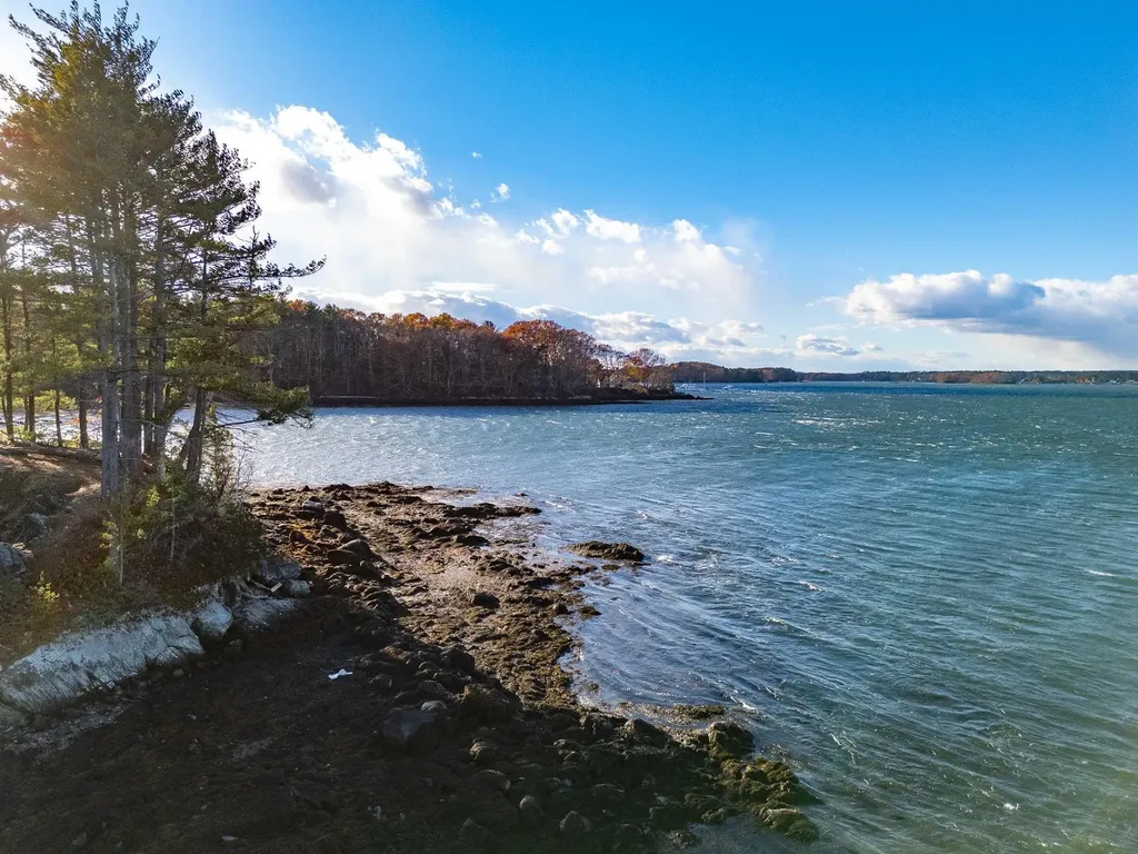 82 Shipwright Way Newington NH 03801