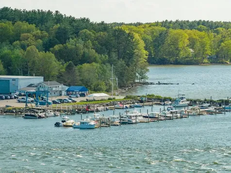 82 Shipwright Way Newington NH 03801