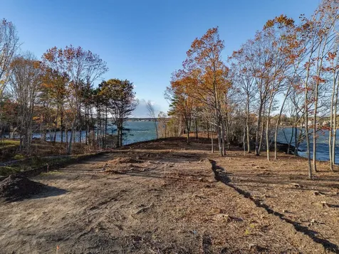 82 Shipwright Way Newington NH 03801