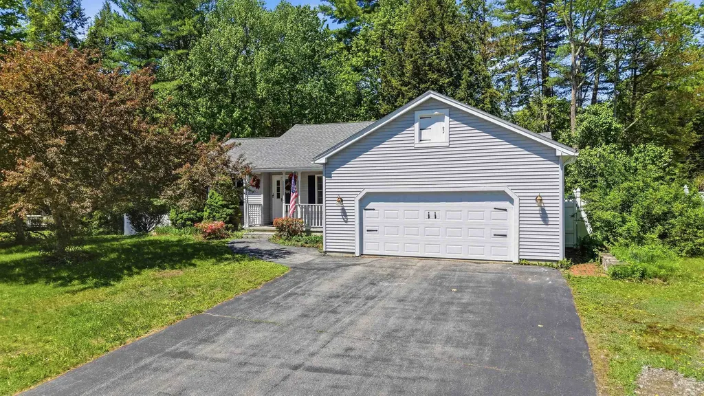 2 Ben Circle Goffstown NH 03045