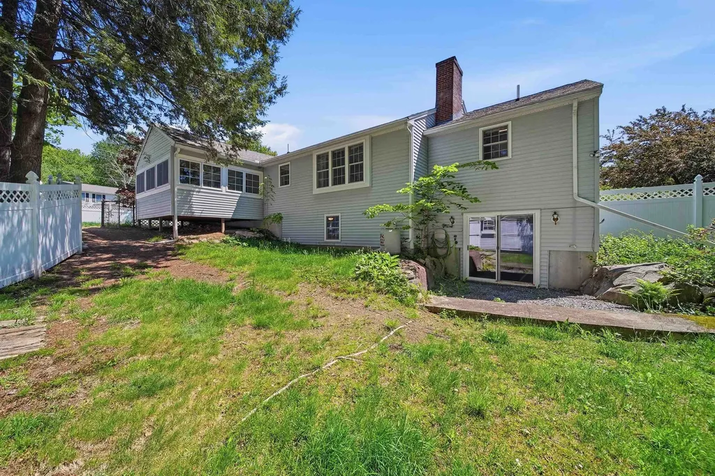 2 Ben Circle Goffstown NH 03045