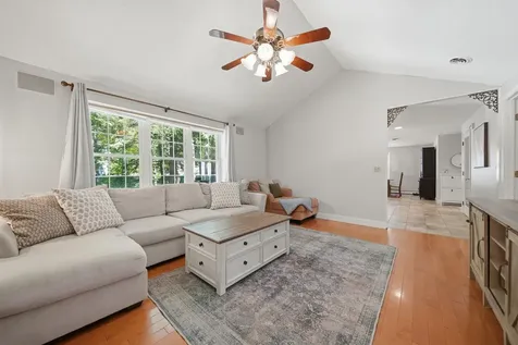 2 Ben Circle Goffstown NH 03045