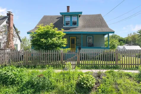 82 Oak Grove Avenue Brattleboro VT 05301