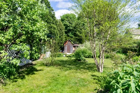 82 Oak Grove Avenue Brattleboro VT 05301