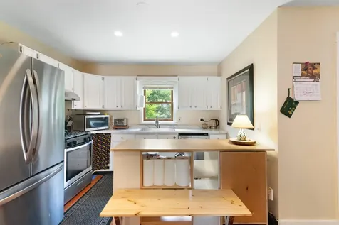 82 Oak Grove Avenue Brattleboro VT 05301
