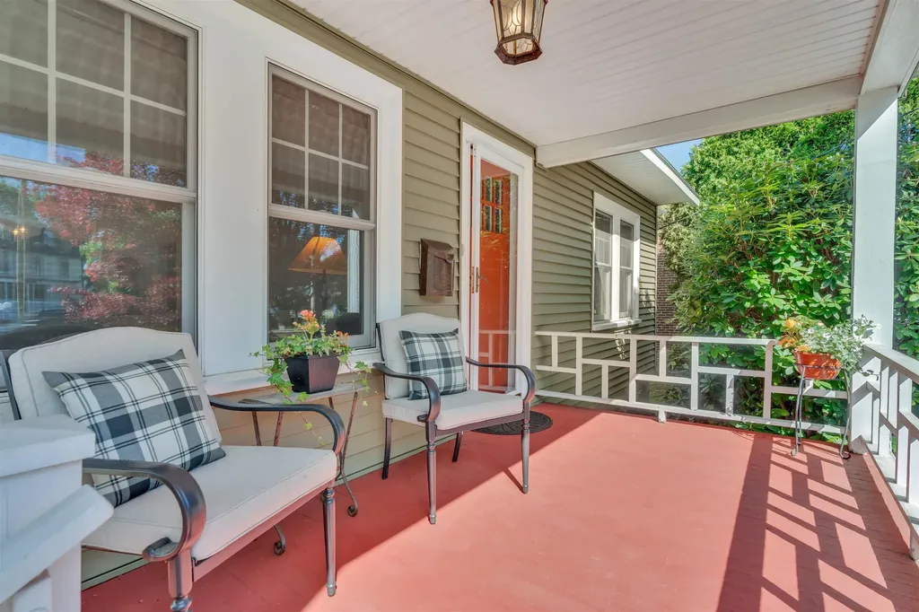 173 Winnacunnet Road Hampton NH 03842