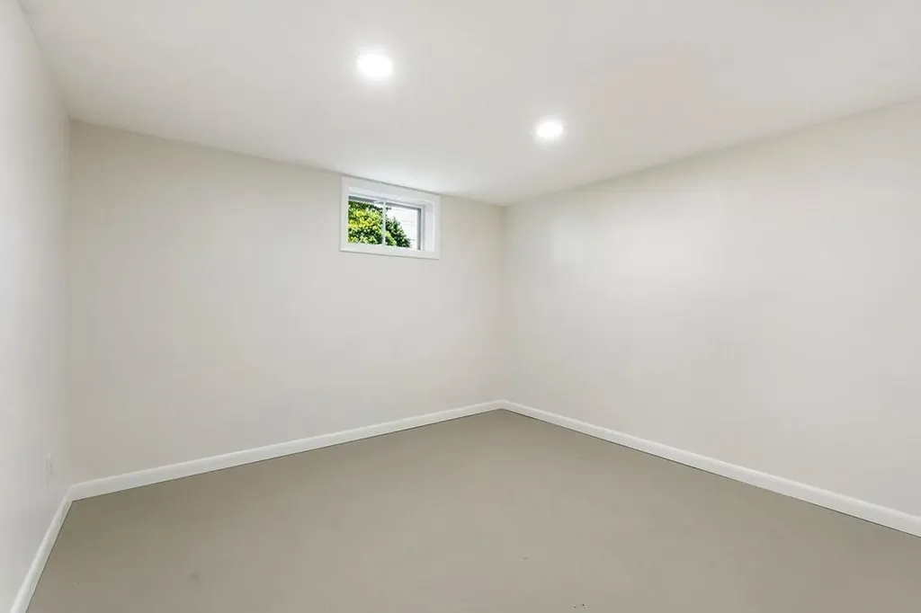 18 Harvard Street Rochester NH 03867