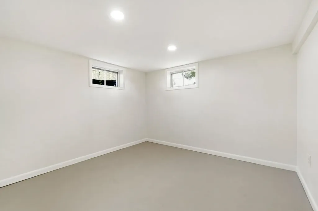 18 Harvard Street Rochester NH 03867
