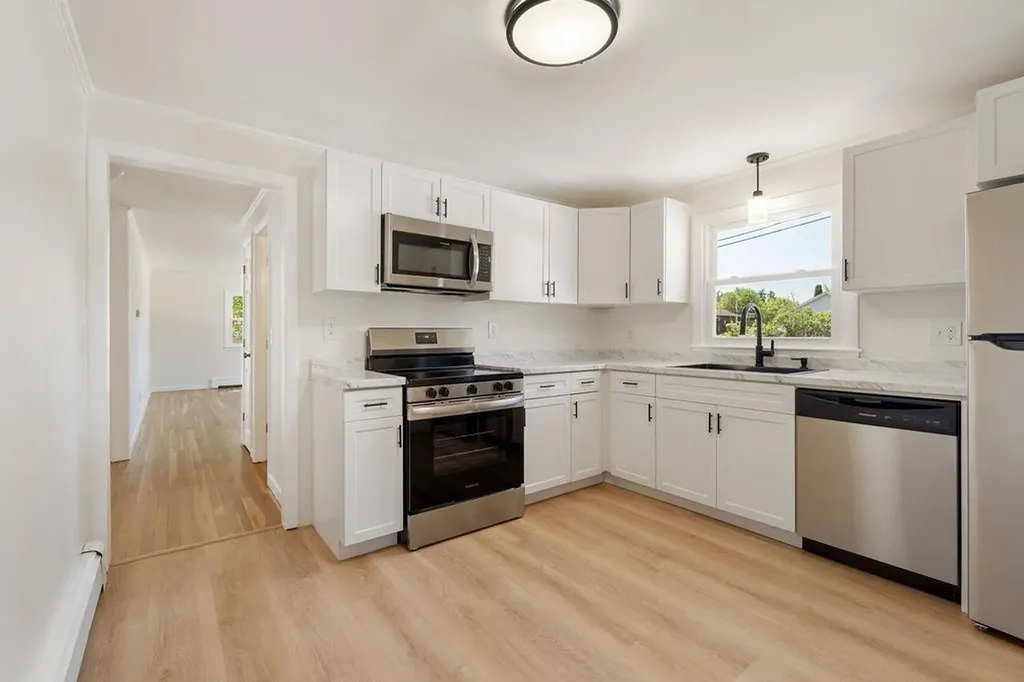 18 Harvard Street Rochester NH 03867