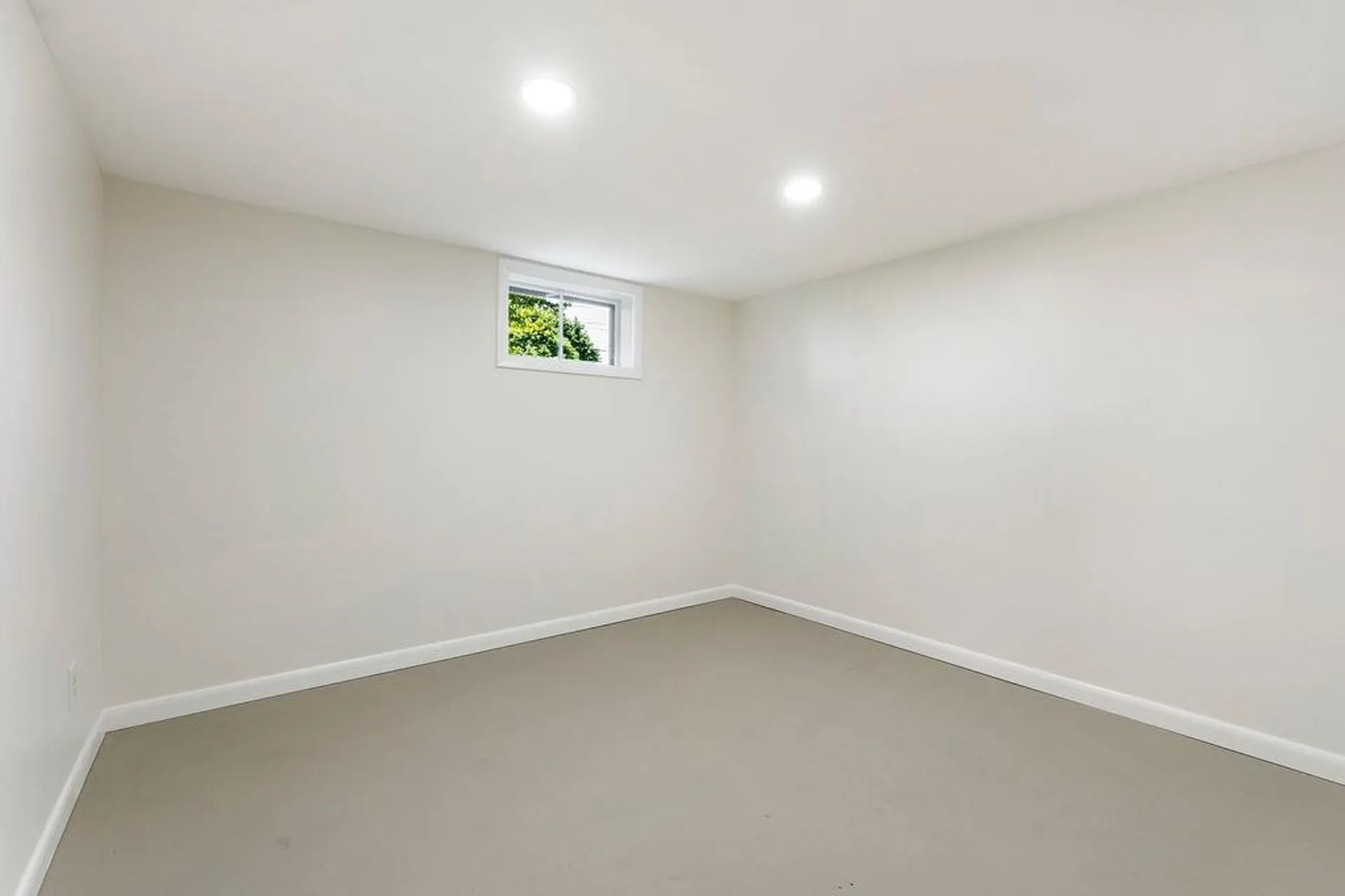 18 Harvard Street Rochester NH 03867