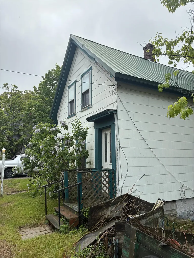40 Spring Street Farmington NH 03835