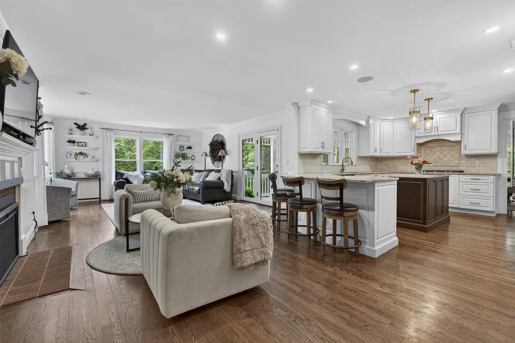 47 Hawk Drive Bedford NH 03104