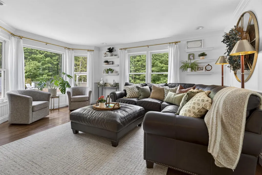 47 Hawk Drive Bedford NH 03104
