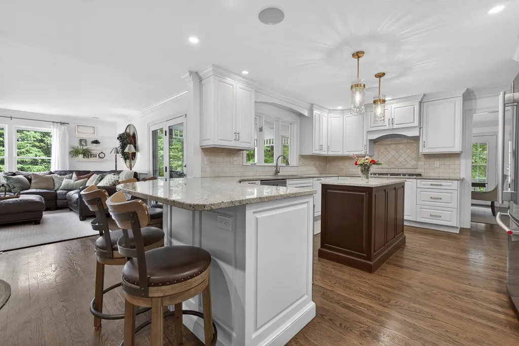 47 Hawk Drive Bedford NH 03104