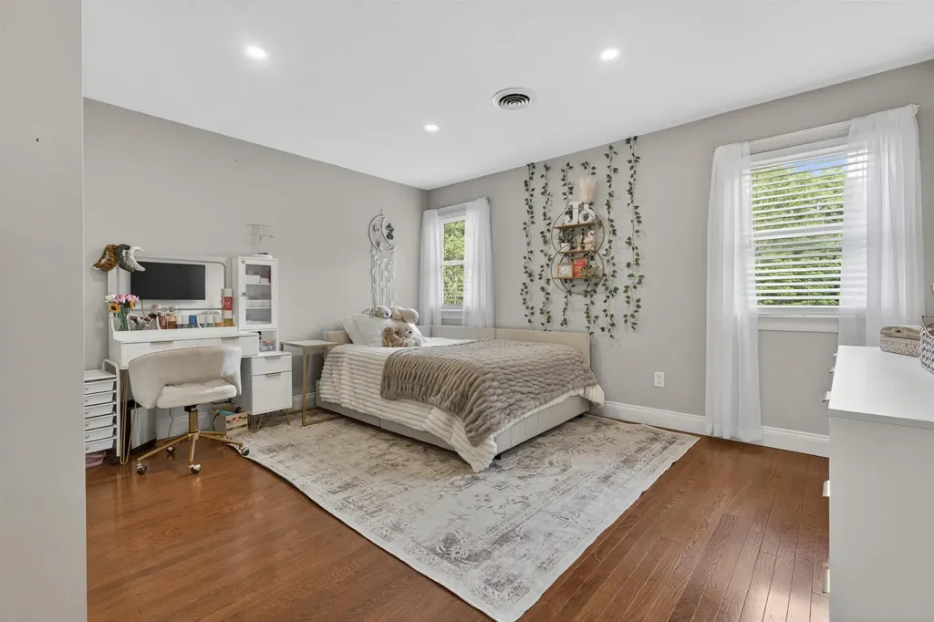 47 Hawk Drive Bedford NH 03104