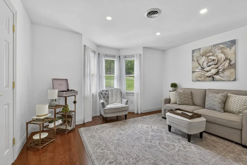 47 Hawk Drive Bedford NH 03104