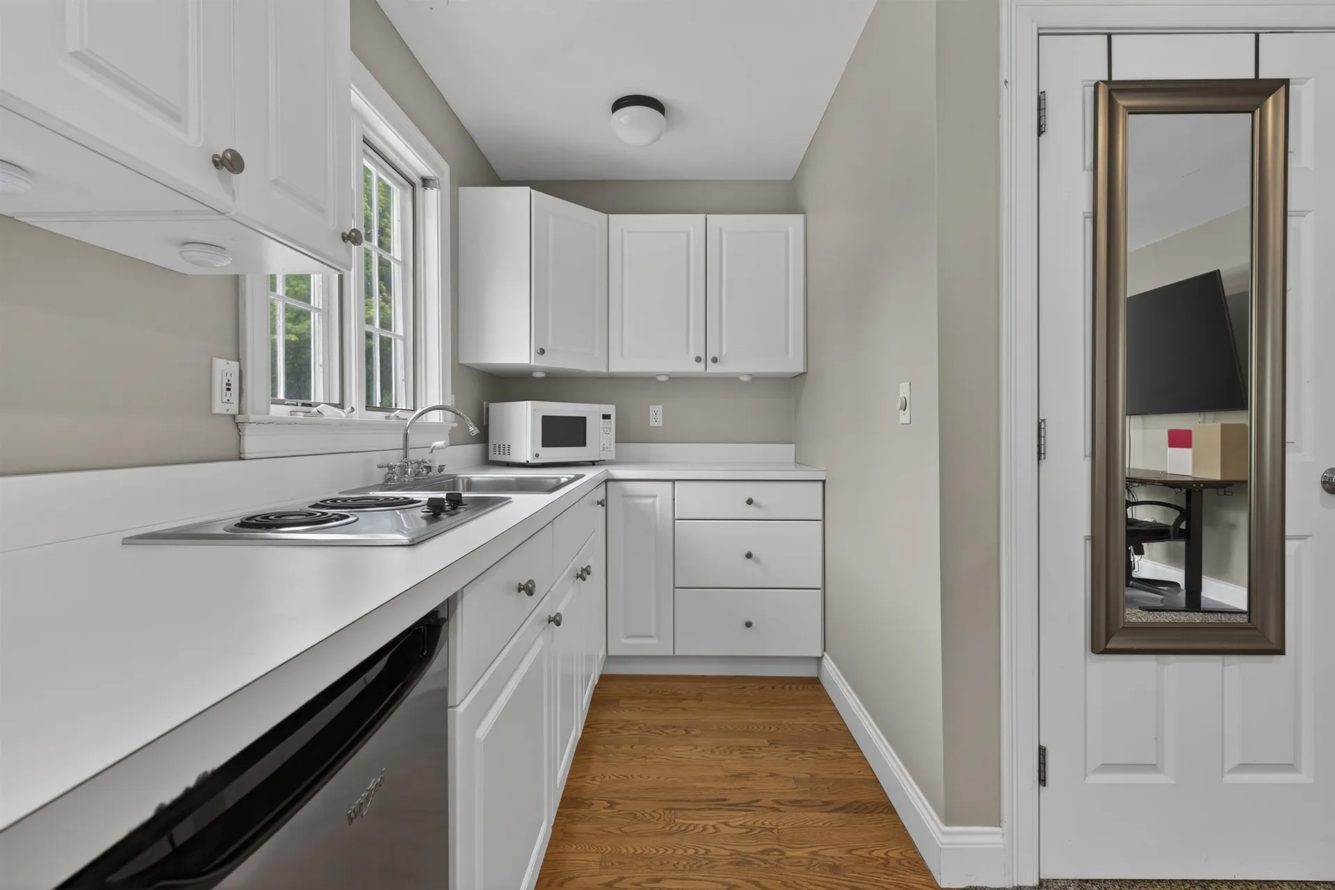 47 Hawk Drive Bedford NH 03104