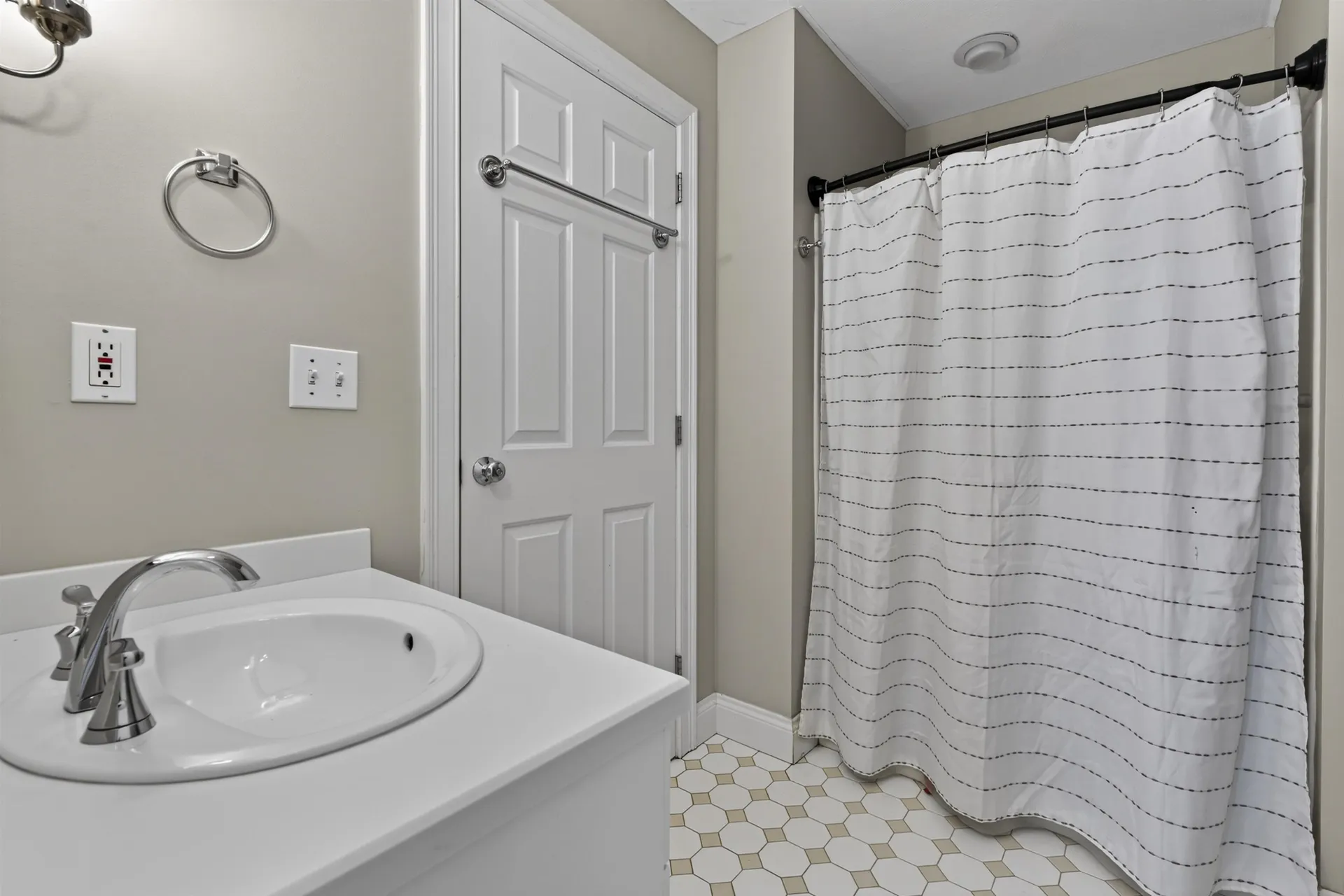 47 Hawk Drive Bedford NH 03104