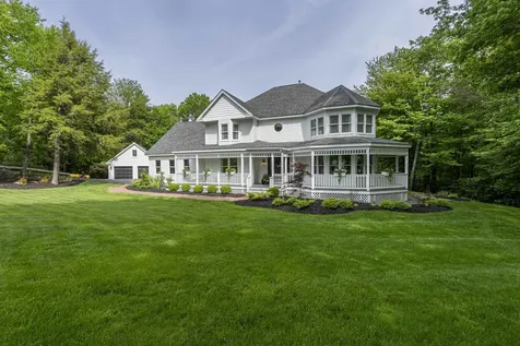 47 Hawk Drive Bedford NH 03104