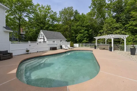 47 Hawk Drive Bedford NH 03104