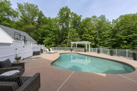 47 Hawk Drive Bedford NH 03104
