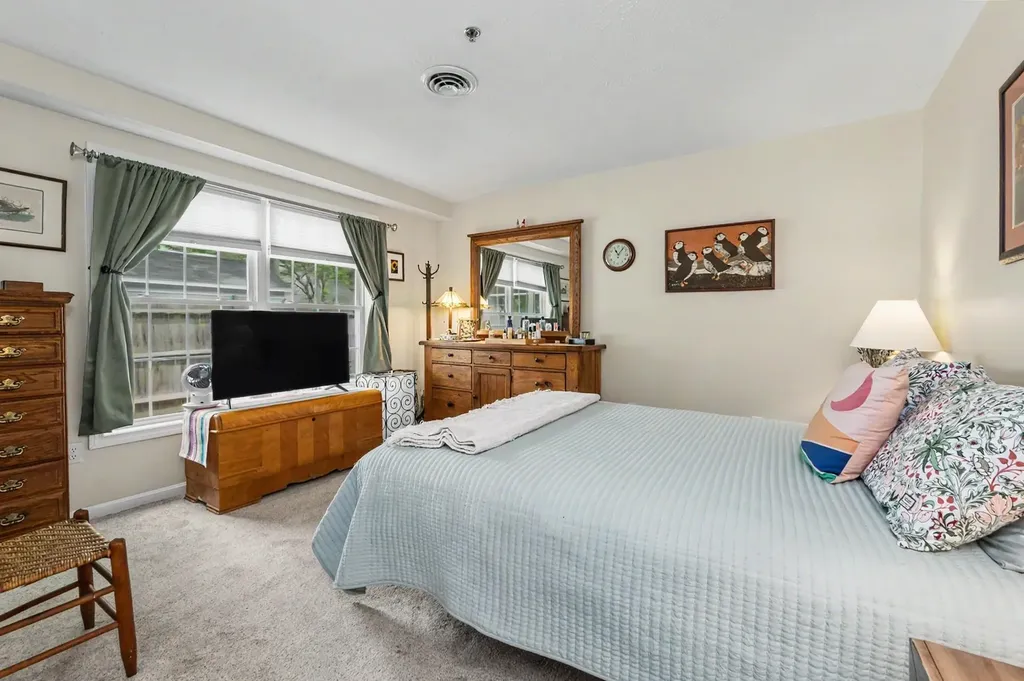 66 Harbor Avenue Nashua NH 03060
