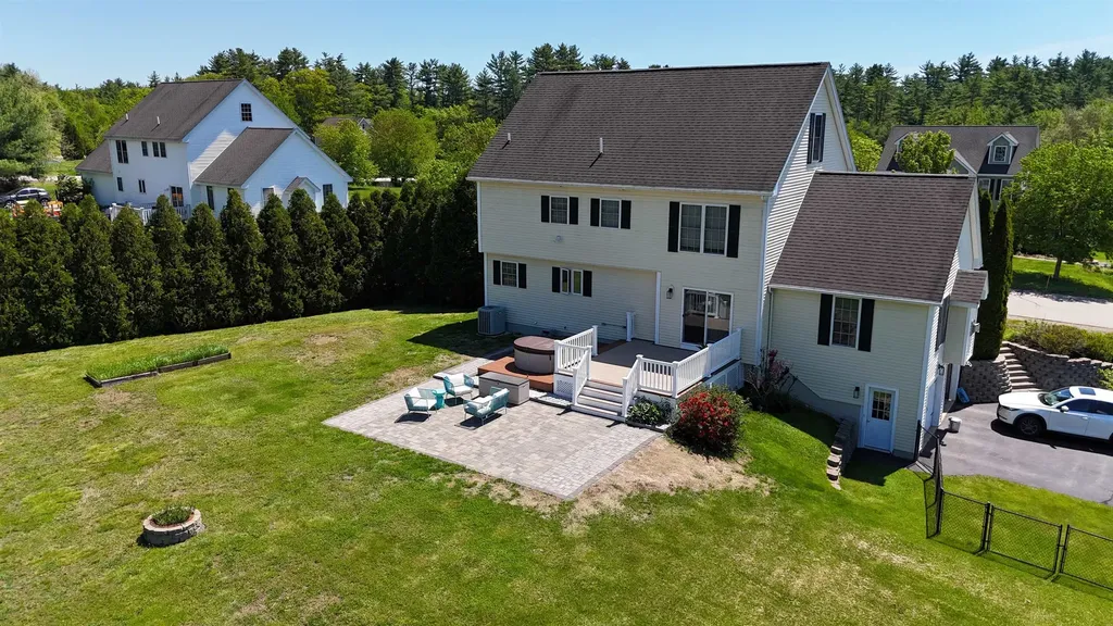 15 Victoria Drive Somersworth NH 03878