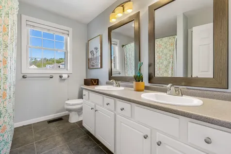 15 Victoria Drive Somersworth NH 03878