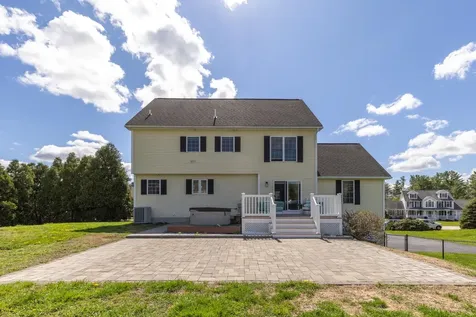 15 Victoria Drive Somersworth NH 03878