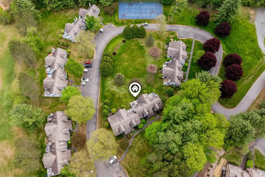 111 Lakeland Drive Hartford VT 05059