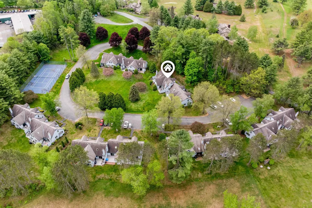 111 Lakeland Drive Hartford VT 05059