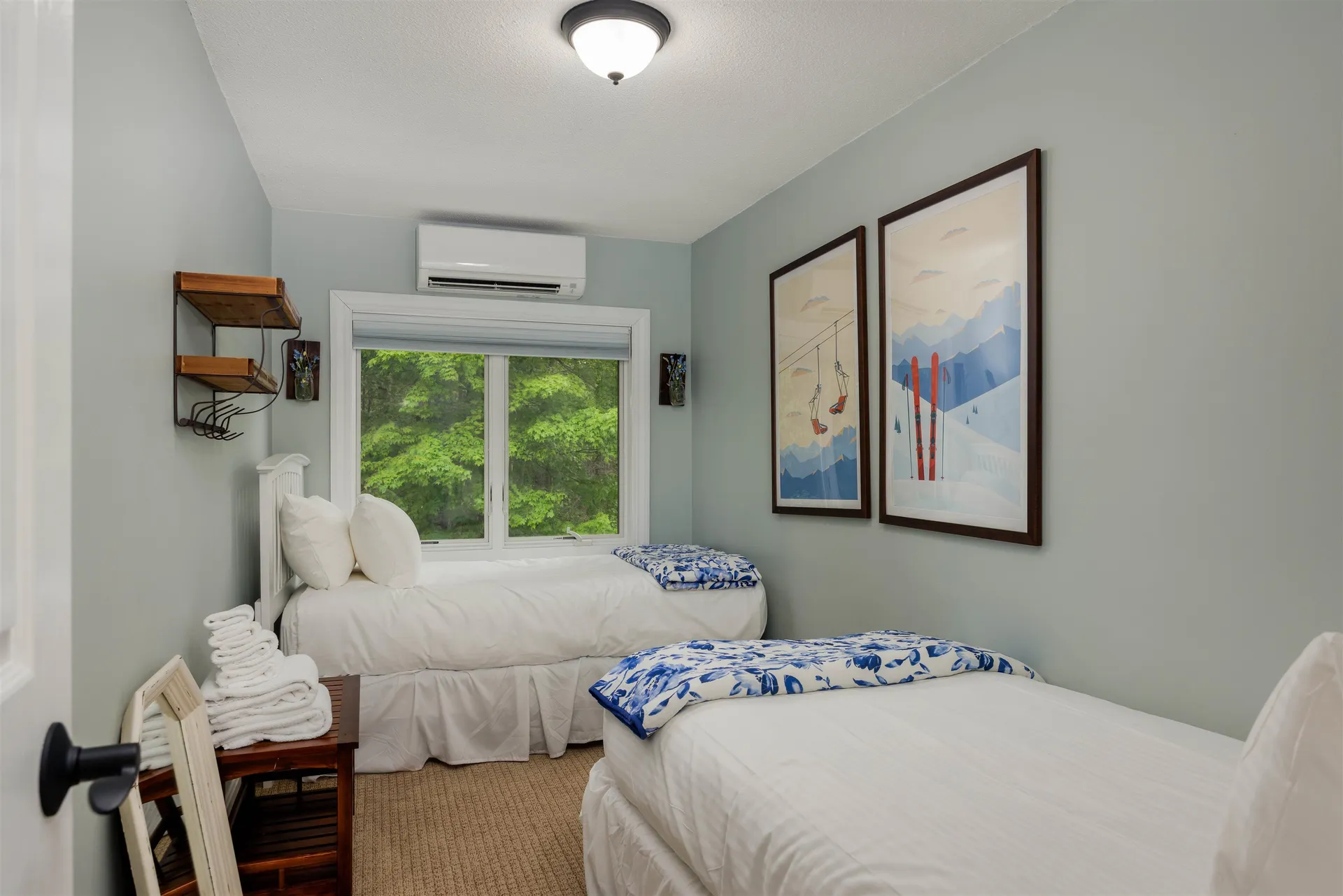 111 Lakeland Drive Hartford VT 05059