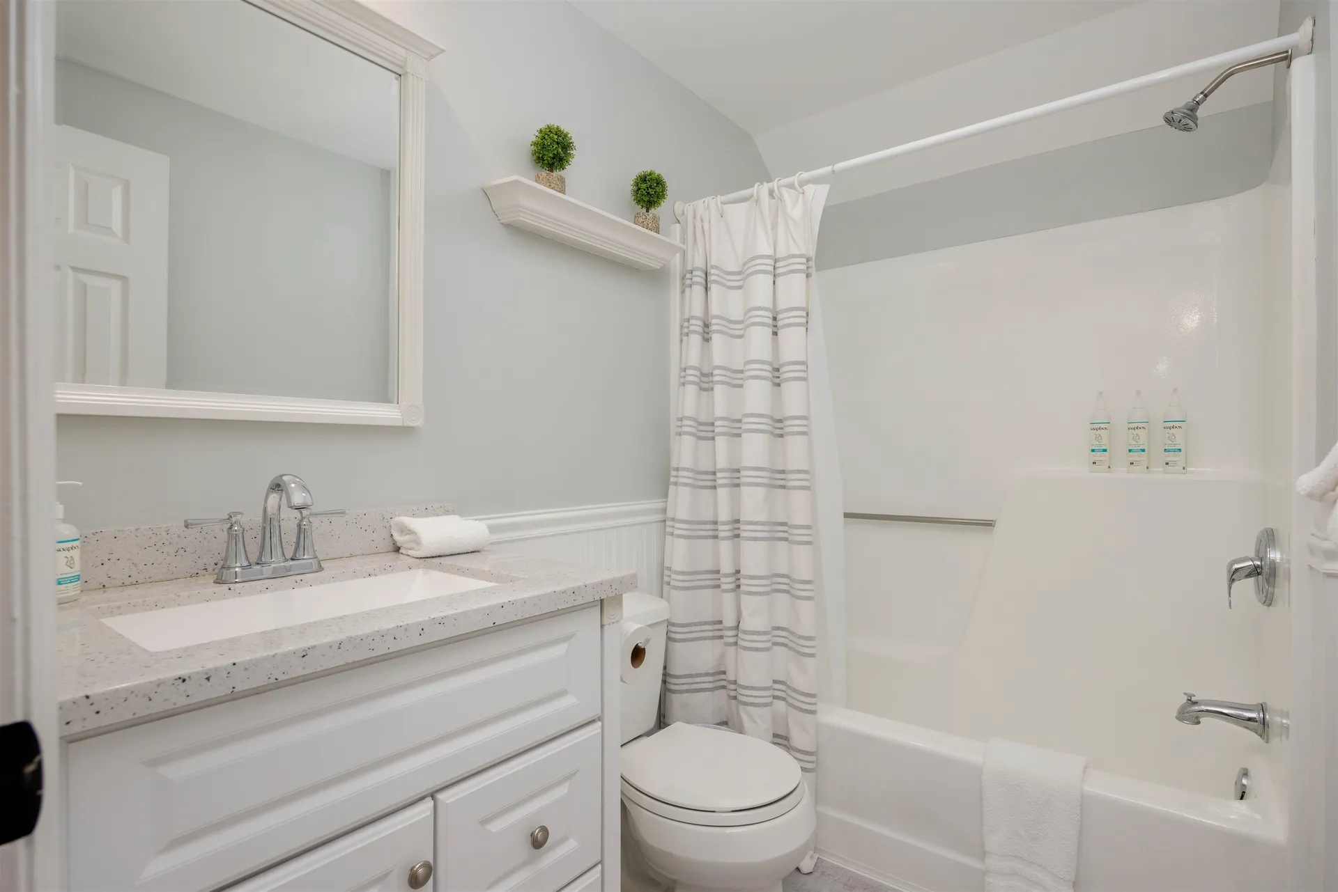 111 Lakeland Drive Hartford VT 05059