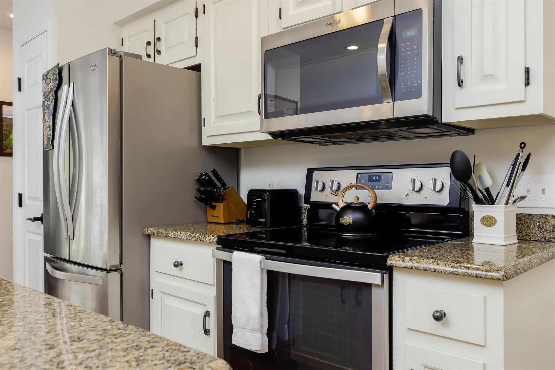111 Lakeland Drive Hartford VT 05059