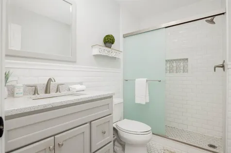 111 Lakeland Drive Hartford VT 05059