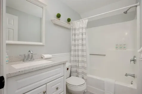 111 Lakeland Drive Hartford VT 05059