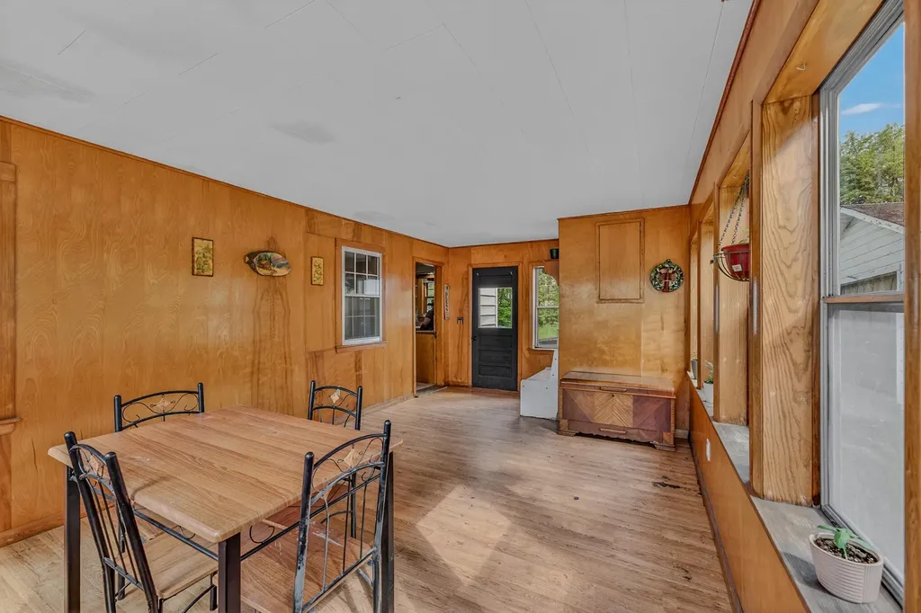 25 Portland Street Lancaster NH 03584