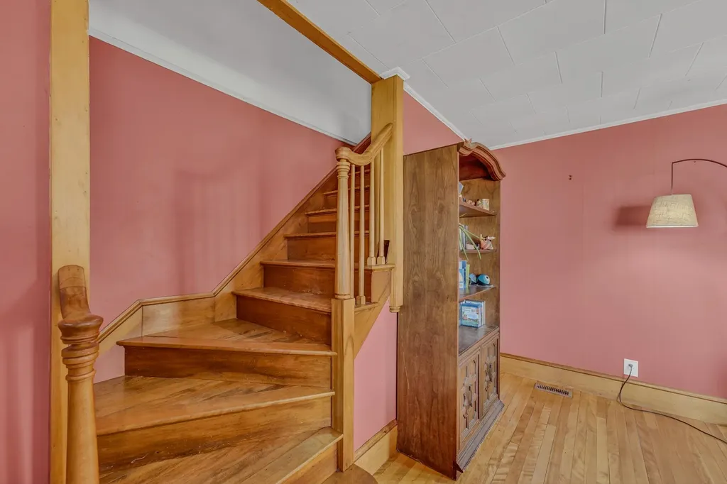 25 Portland Street Lancaster NH 03584