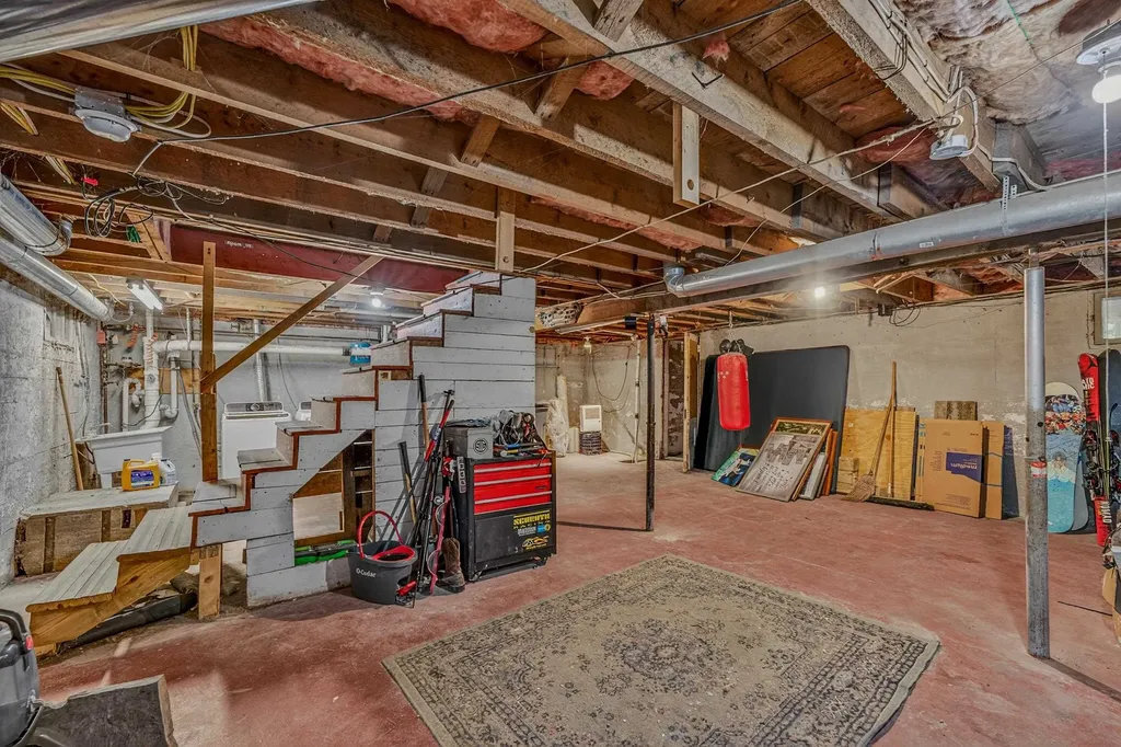 25 Portland Street Lancaster NH 03584