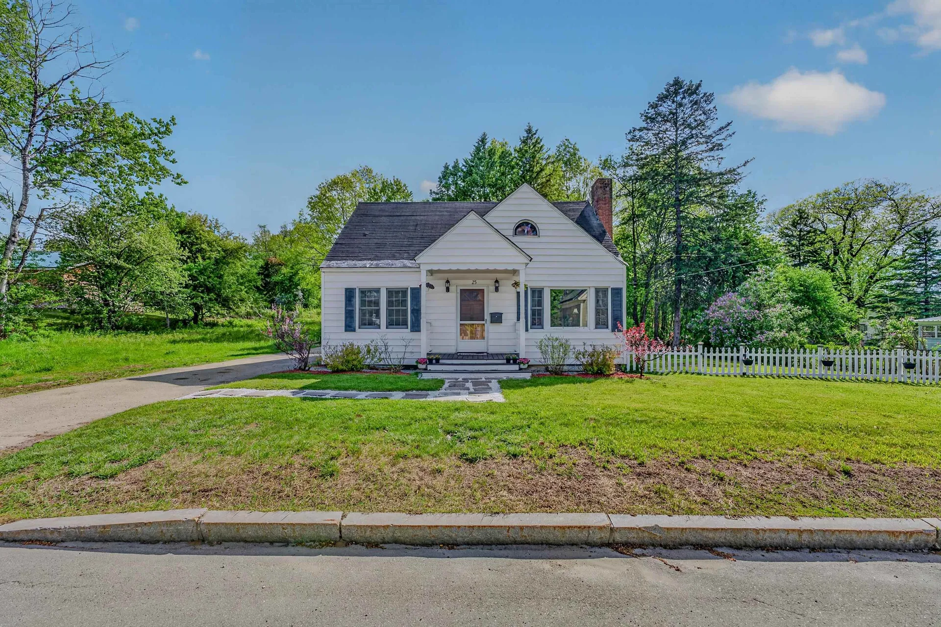 25 Portland Street Lancaster NH 03584