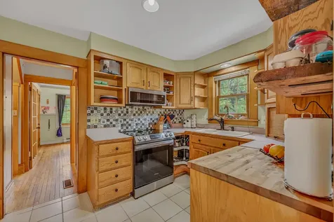 25 Portland Street Lancaster NH 03584