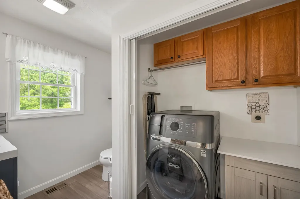 537 Pingree Hill Road Auburn NH 03032