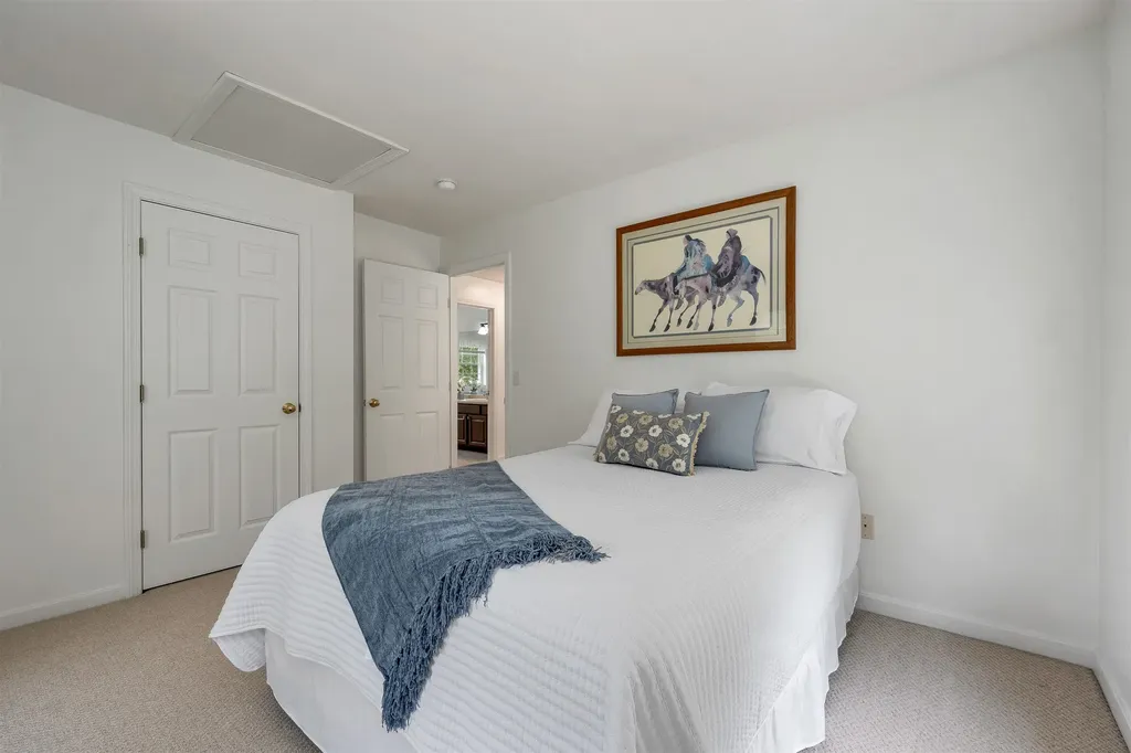 537 Pingree Hill Road Auburn NH 03032