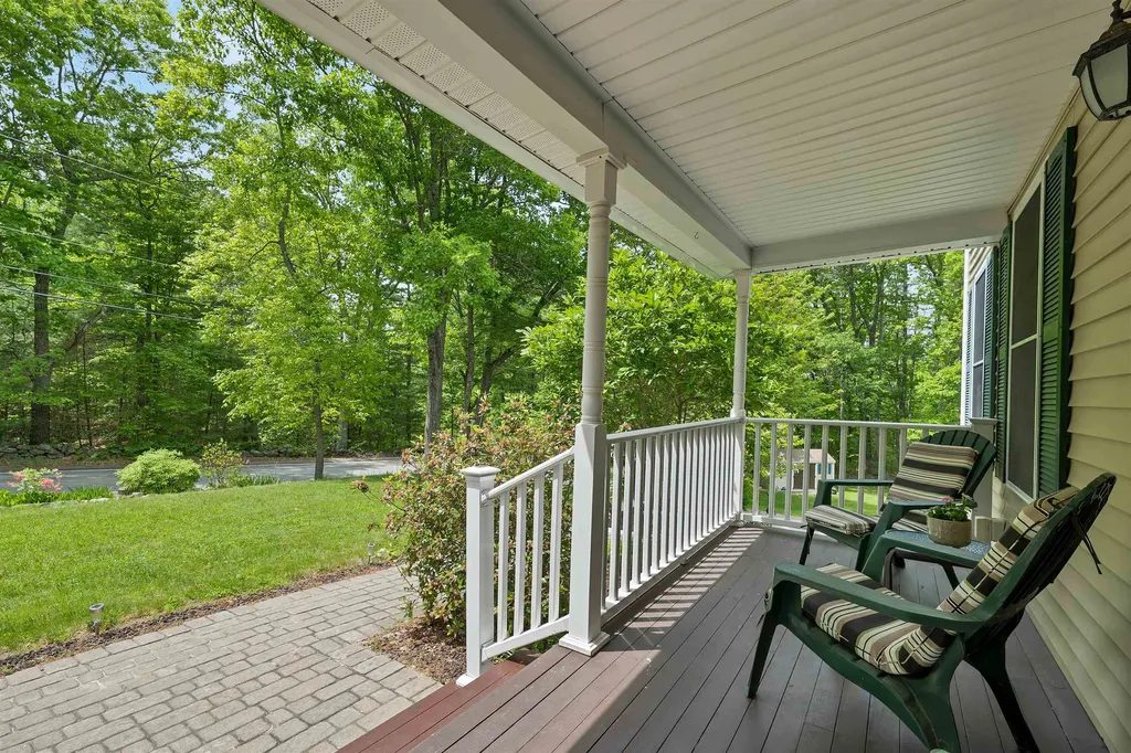 537 Pingree Hill Road Auburn NH 03032
